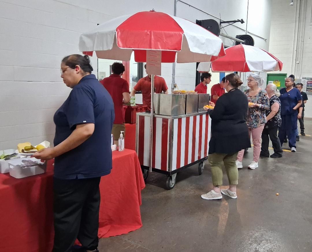GotHotDogs's tweet photo. 🎉🍽️ Corporate Party Success! 🍽️🎉

The holiday season is all about great food, great company, and making memories! The Gourmet Vendor Inc. was proud to serve a fantastic corporate holiday celebration featuring fresh, hot food prepared on-site and delicious pie for dessert. https://t.co/syJfd5H5xV