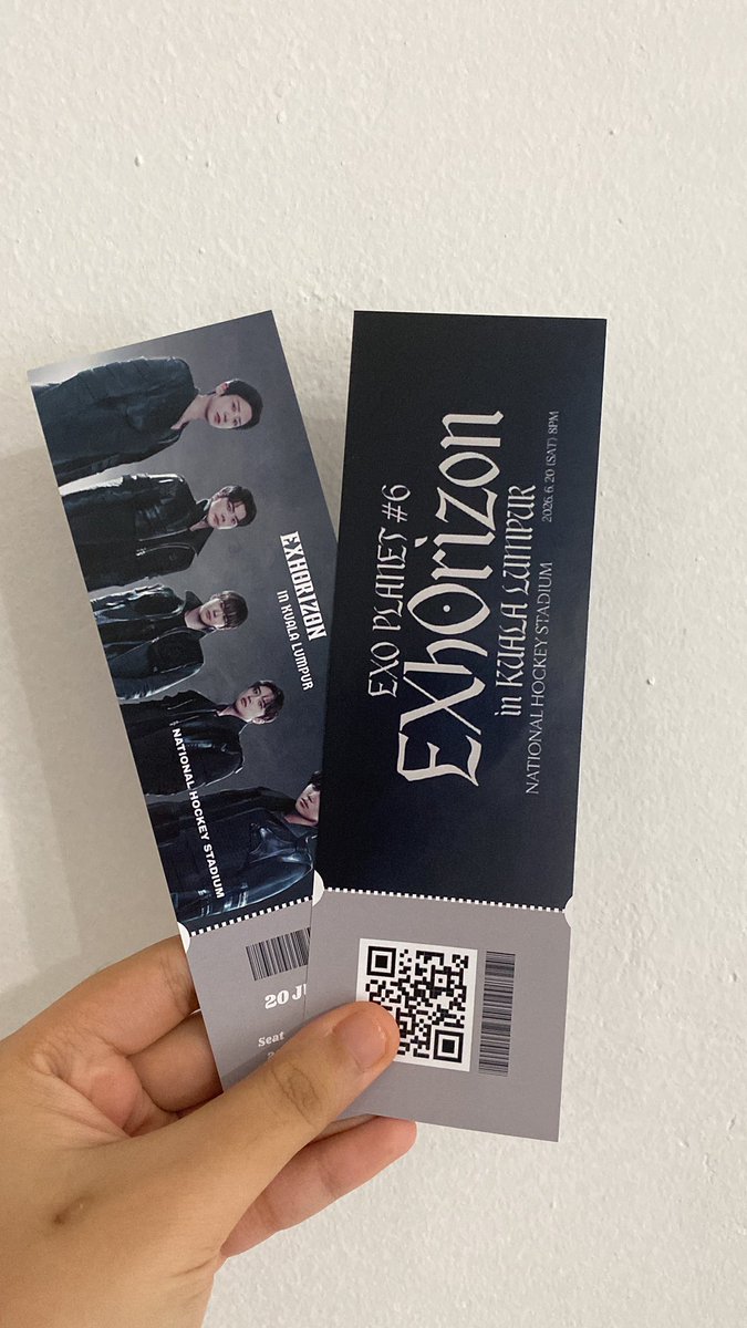 NazPuteri's tweet photo. FREEBIES EXO IN KL BY @NazPuteri 💗

How to claim:

☘️ Like this post &amp; follow my account
☘️ Find me on D-Day!
☘️ Limited quantity (FCFS)
☘️ No trade ❌

⏰ Meet-up time, location &amp; outfit will be updated later

See you, EXO-Ls! 🖤✨
#EXO #EXHORIZONINKL #EXOINMY #EXHORIZONINMY https://t.co/dJAA4r0i6v