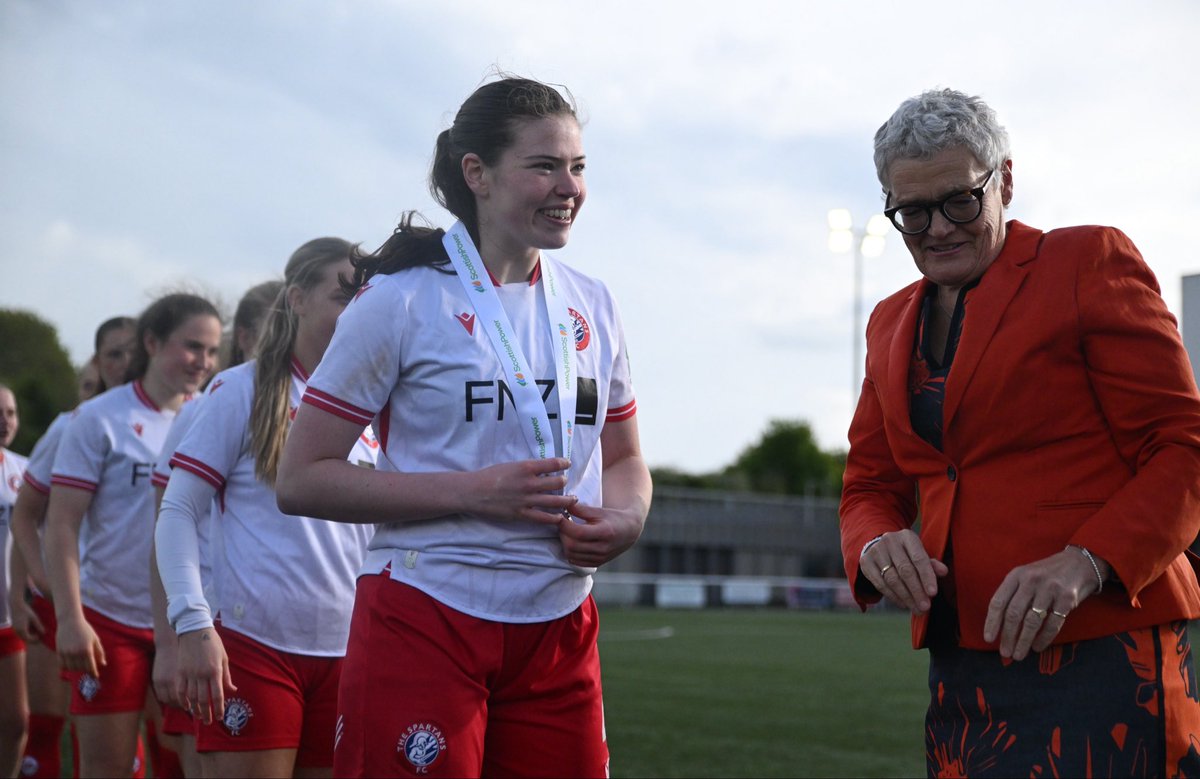 spartansfcwomen's tweet photo. Just incase you forgot we won the league a month ago today 😆

#Spartans #SWPL #DBDF https://t.co/o2GultHKMF