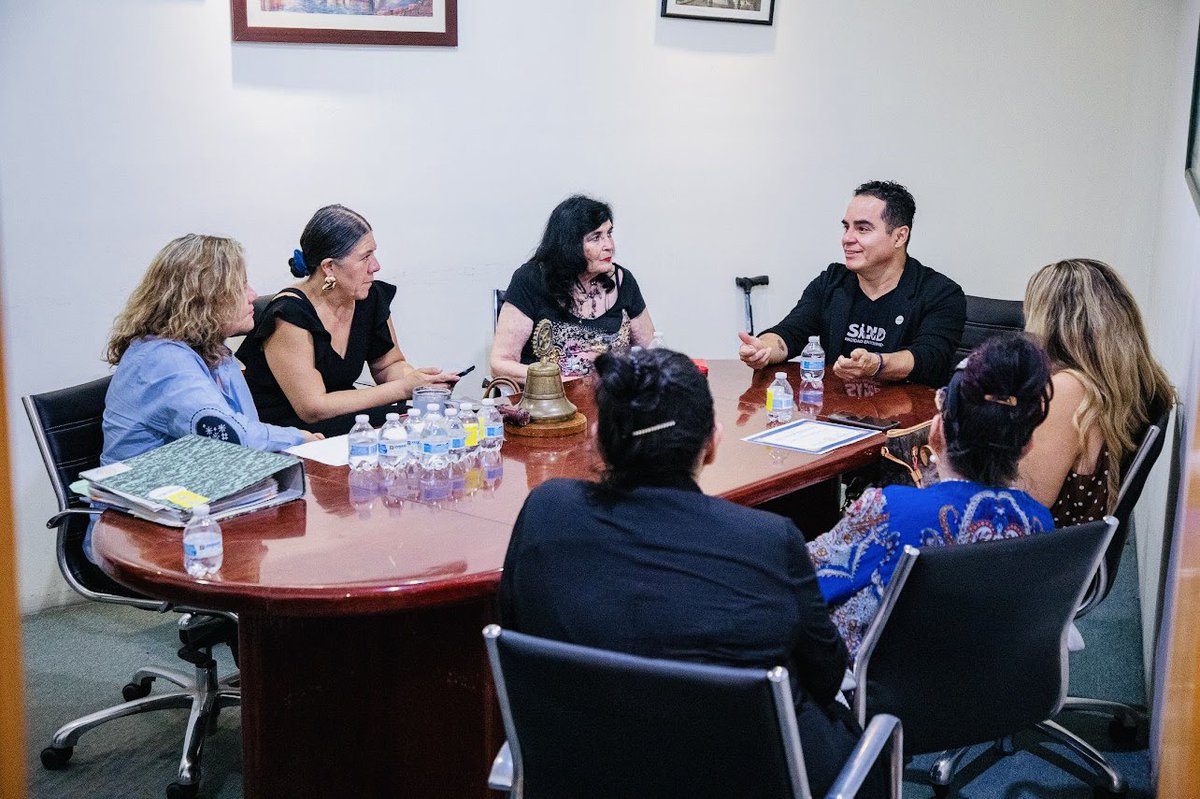 J2Grimaldo's tweet photo. Gracias #Rotary León Ejecutivo, Capítulo Mujeres Empresarias. 

@Posindis_ac_gto y Rotary Clubes Unidos de León unidos en la campaña:

“200 sillas para 200 campeones” 

#PCI
#discapacidad
#juntos 

♿️ https://t.co/xer0SKMFRC