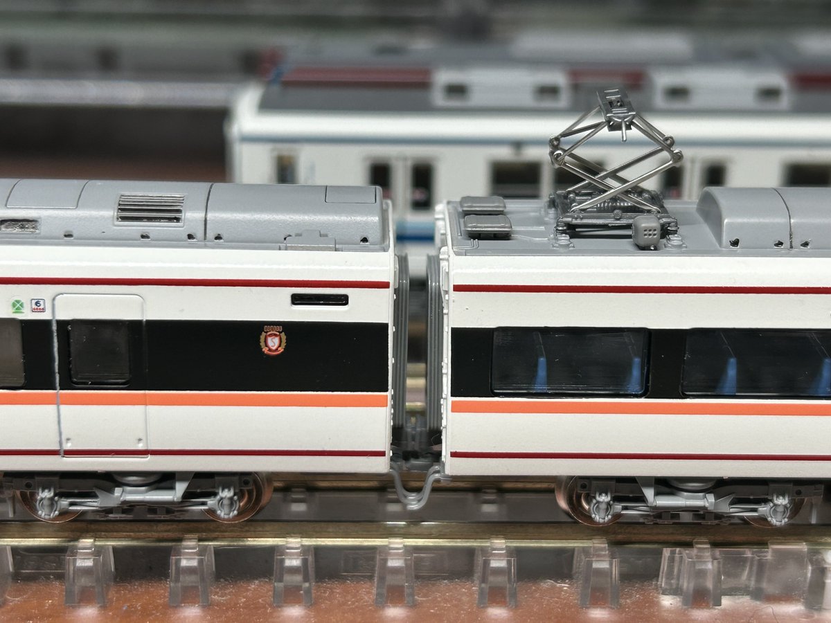 TOMIX東武100系スペーシア登場時カラー、カプラー交換。 アーノルド
