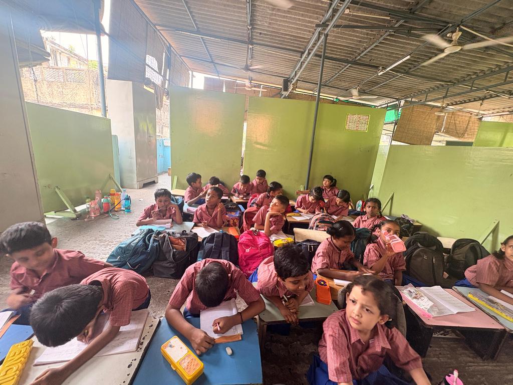 IBhalotia's tweet photo. Offline English session for the students of Ek Prayaas Educational Society, as part of the Educating Children for Life project. ✨
#eduatingchildrenforlife #ECFL #CSR #csrproject #PETRONETchildrensupportspecialoccasion https://t.co/MkjiVN6hEO