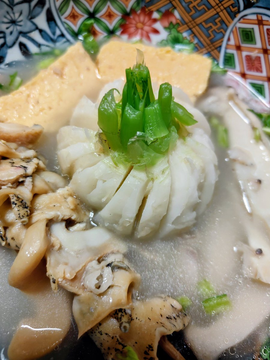 0901Shadowmoon's tweet photo. 鯵を削って出汁にして蕪に染み込ませるわけよ。あまりにも美味いからって残り汁に卵混ぜて雑炊とか作るんじゃねえぞ😡🤤 https://t.co/xvbs0Oxb4d