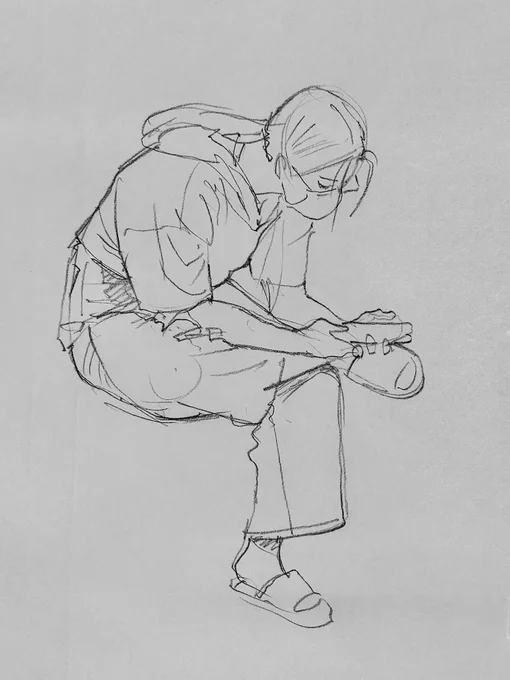 クロッキー会に参加しました。ここ最近仕事では人間以外を描いているので、人を描くのはクロッキーの時間だけです。今日も精一杯のびのび描きました。 