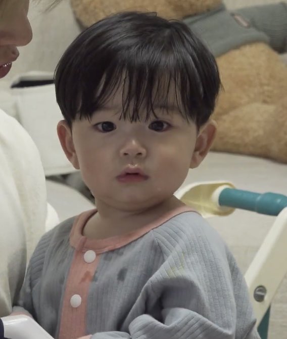 sydneysandd's tweet photo. นุมีคำถามมากมายเลยคับยาย 👼🏻❔ https://t.co/rk8BiQvyLH