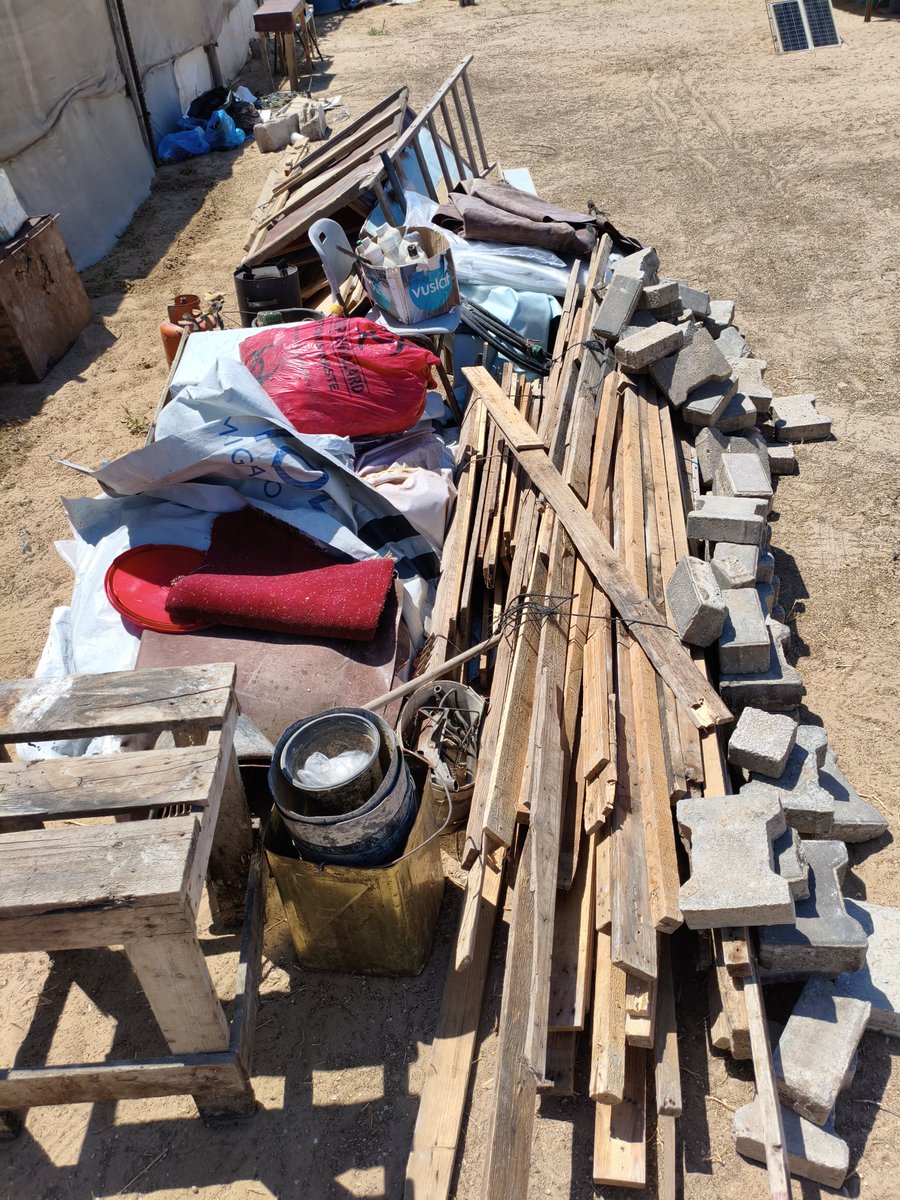 PalPress24's tweet photo. After setting up my tent with my small family last week, this week we are now setting up my parents’ tent.
It is exhausting work under the scorching sun, and rebuilding and re-establishing everything is also very costly. We need your support and generous donations.
https://t.co/S6ylnHmqWn