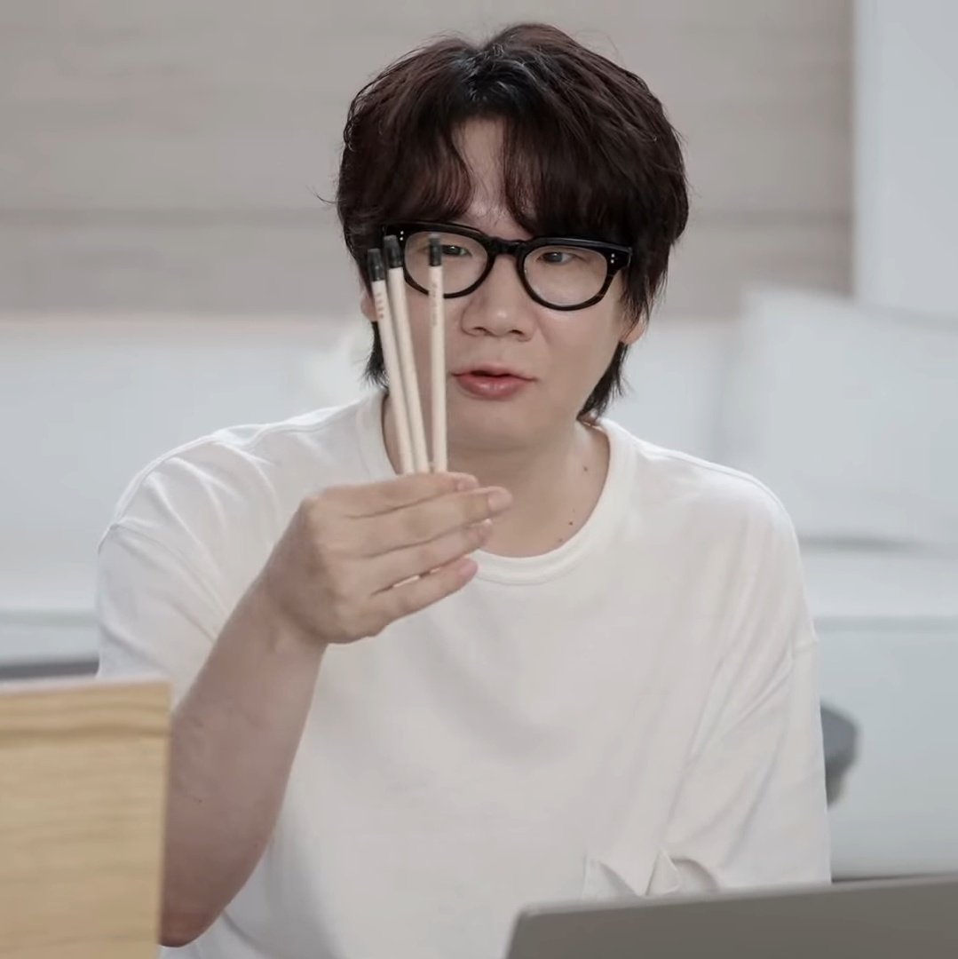 nell_pey's tweet photo. 오늘 와이리 아카쨩이죠? https://t.co/AW86lhQcH6