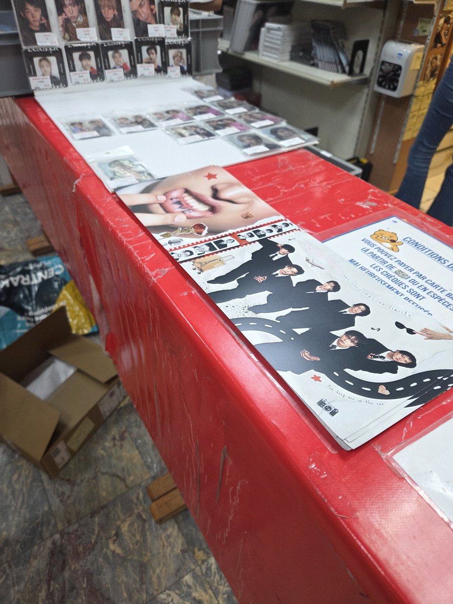 Goldfxsh's tweet photo. 82MAJOR IN PARIS 🇫🇷 K-EXPO INKIGAYO

UPDATE : 25 bannières ont été déposées respectivement à Taiyou et Musica ! https://t.co/ByldYVDl6J