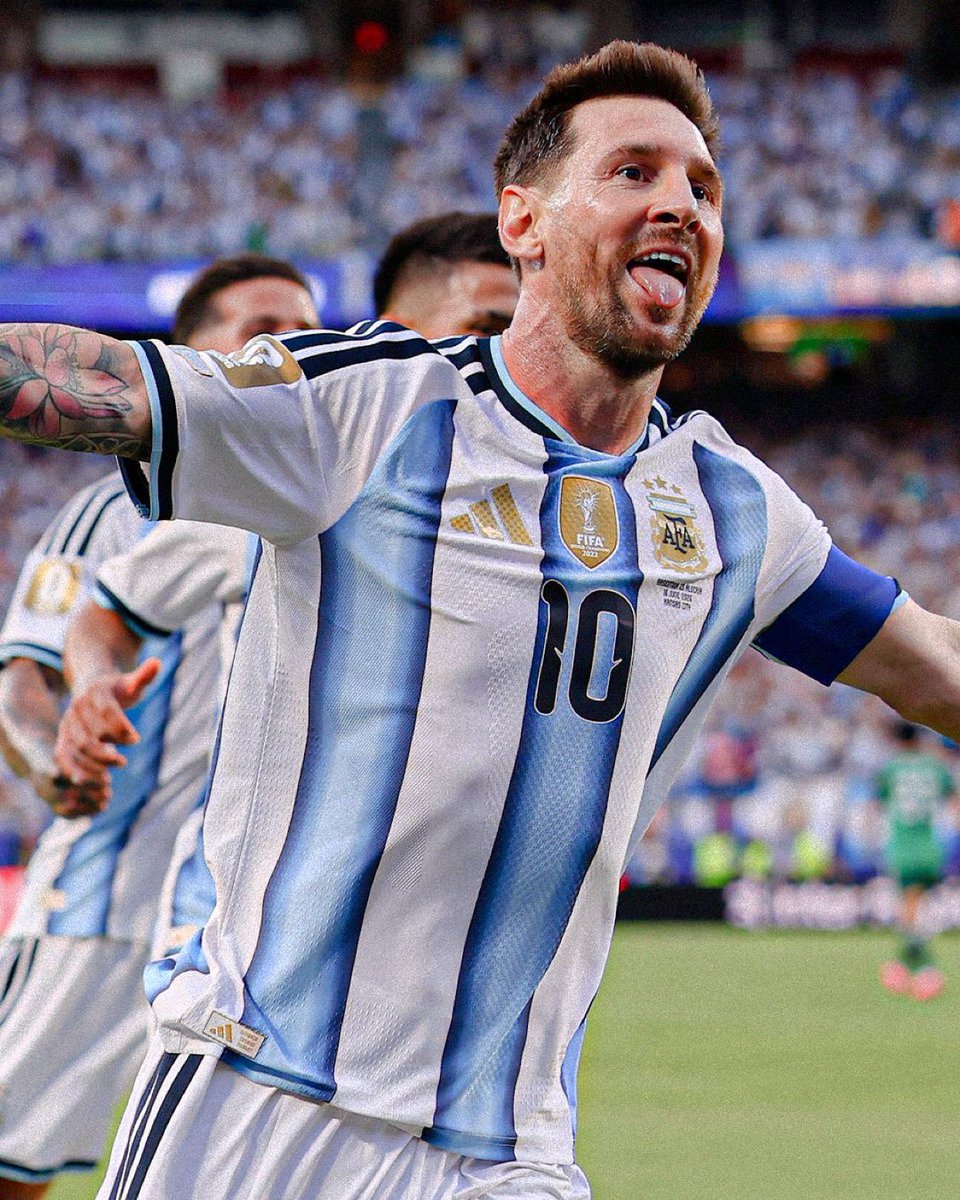 sandman_010's tweet photo. #كاس_العالم_٢٠٢٦ #ميسي 
خل عنك يالبرغوث ولاتدلع لسانك محد هجدك في كاس العالم بقطر غير البليهي وتمبكتي والعمري 😎 https://t.co/VSTKBO2bf1
