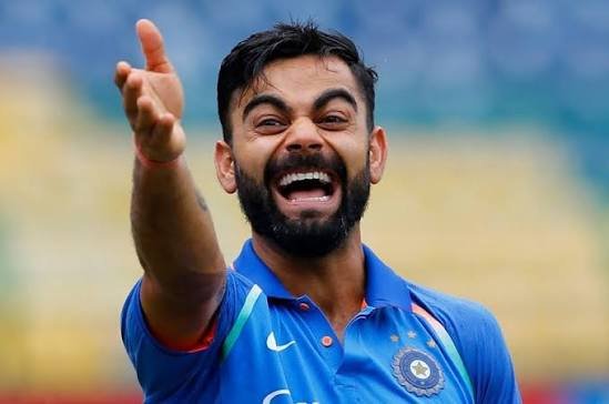 Roholic__'s tweet photo. @__kingkohli_18 Captaincy teliyani kothi puk gadi fan rotta puk brain inthe vuntadi le.. side ki dengeyy inka 😂 https://t.co/7tUKF92Vot
