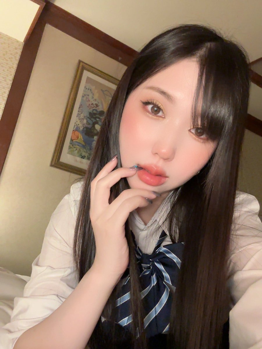 月城りおな🥀 tweet media