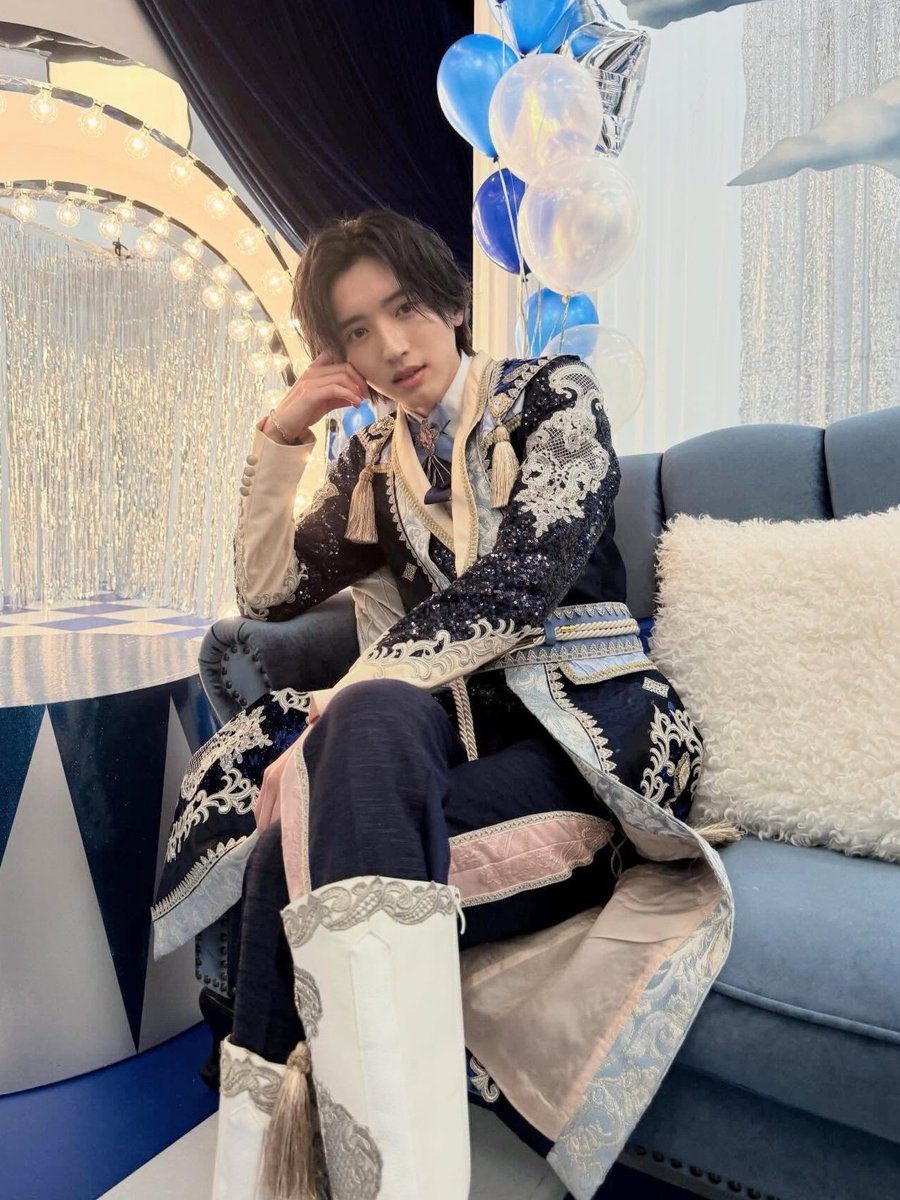 4yunk__07's tweet photo. 王子様もできて、可愛いもできて
横姿は儚く尊くて＿＿

ほんとに大好き、そんな存在＿＿🩷
#道枝駿佑 https://t.co/auOgNhBmo4
