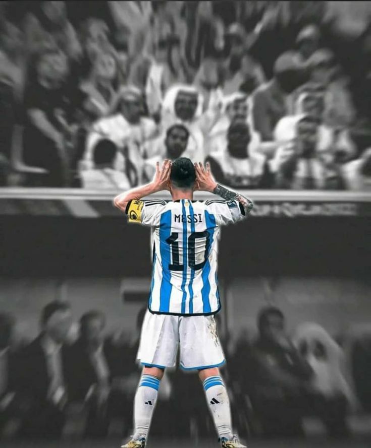 Vbonifacefan22's tweet photo. This number 10 jersey is loved by everyone ❤️,  Why? https://t.co/i0bJc6gOSX