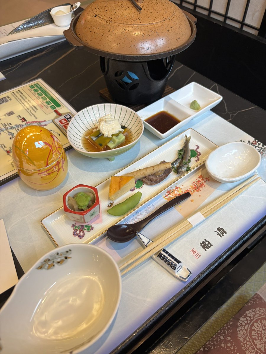 question_jack's tweet photo. 屋形船なぅ！
ご飯も風も気��ちいい🤤 https://t.co/6YISsmEs07