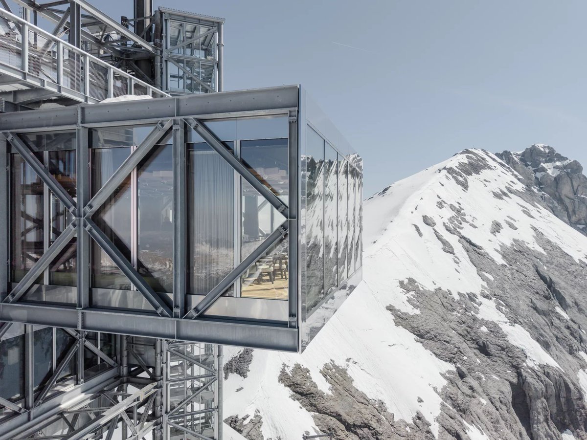 nwtls's tweet photo. Positioned on a mountain over 3,000 m (9,840 ft) above sea level, the Titlis Tower began life as a telecommunications antenna, but following an ambit…

https://t.co/pHsdoWrhy7 https://t.co/7FqMDnt3FD