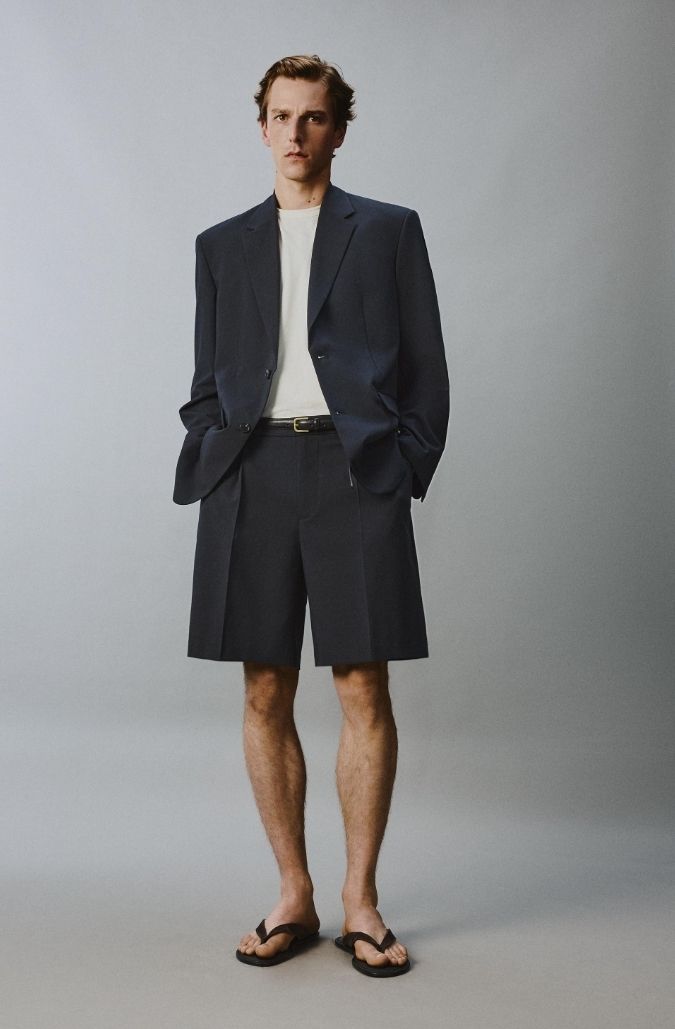 forocoches's tweet photo. Estoy DANDO VOLTERETAS con el nuevo estilo de ZARA para HOMBRE

https://t.co/huT8lgrtqQ https://t.co/V8LcKWbmLK