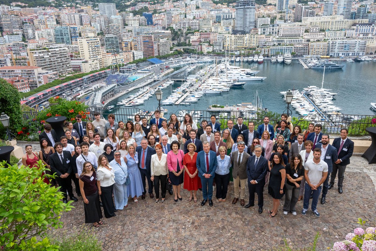 monaco__info's tweet photo. 🤝🏻 La Commission d’Insertion des Diplômés (CID) renforce son accompagnement avec le lancement de la CID Alumni.

Cette structure a pour vocation de créer une passerelle entre les différentes générations et ainsi favoriser l’insertion à l’emploi.

@GvtMonaco https://t.co/t2R22rAv9b