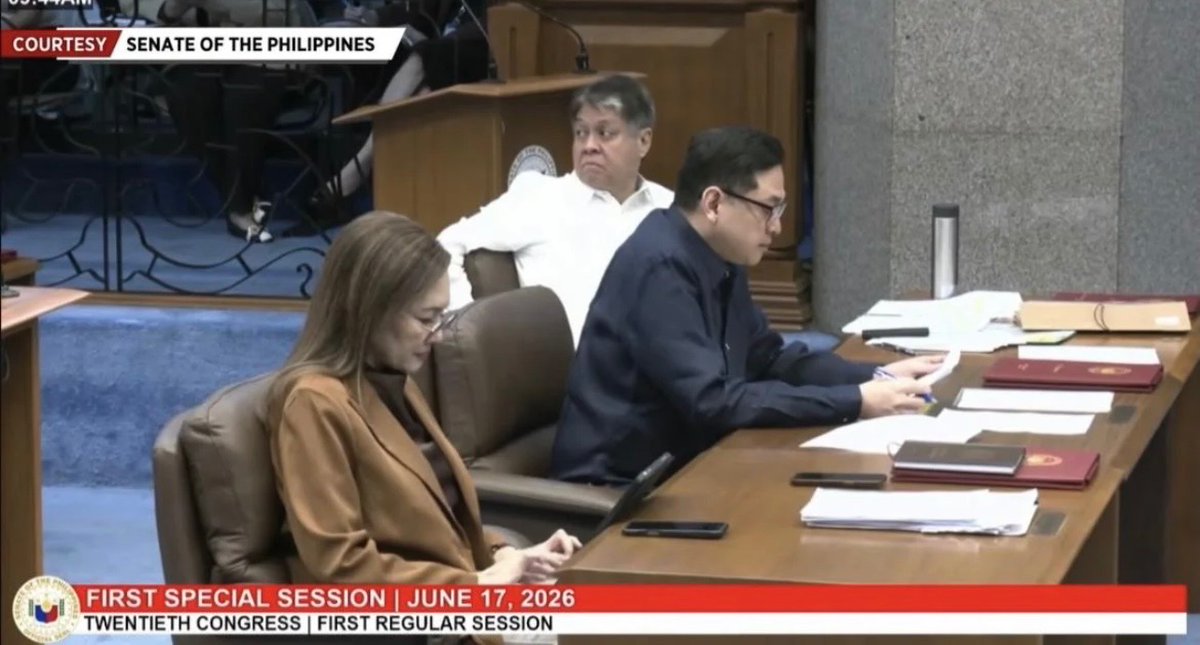 AltIndayBadiday's tweet photo. Ang sarap din sa pakiramdam na nasa mabuting mga kamay ang mga importante sa ating buhay; pagkain sa lamesa (agrikultura), edukasyon at kalusugan. 😭😭😭

Maraming Salamat po, @kikopangilinan @bamaquino  @risahontiveros 📣👏 https://t.co/kJLX9btgcz