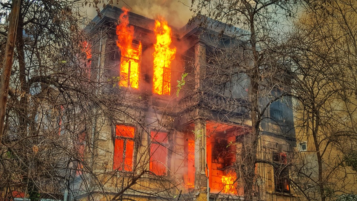 IStructE's tweet photo. New from IStructE, guidance on the Design of building structures for fire: compliance approach and the role of the structural engineer.

Access the free guidance here: https://t.co/616r6QpW3P

#StructuralEngineering #FireSafety #IStructE https://t.co/afvLWOzDJy