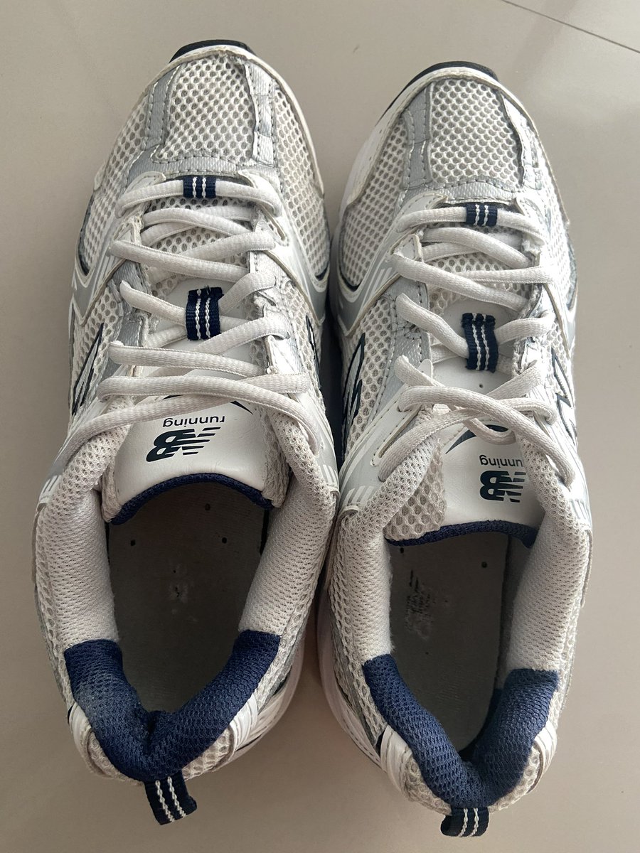 plmtne's tweet photo. รองเท้า New Balance 530 - สี SG ของแท้ ♡
Size : 38 (24 cm) ตำหนิตามรูป ดูรูปพต.เดมเลยค่า
🏄🏼‍♀️ 990 free shipping 

#stylist_shop #cintage #ส่งต่อเสื้อผ้า #ส่งต่อรองเท้า #รองเท้าวิ่ง #รองเท้าผ้าใบ #newbalance #รองเท้าnewbalance https://t.co/yqJljGgh2Z