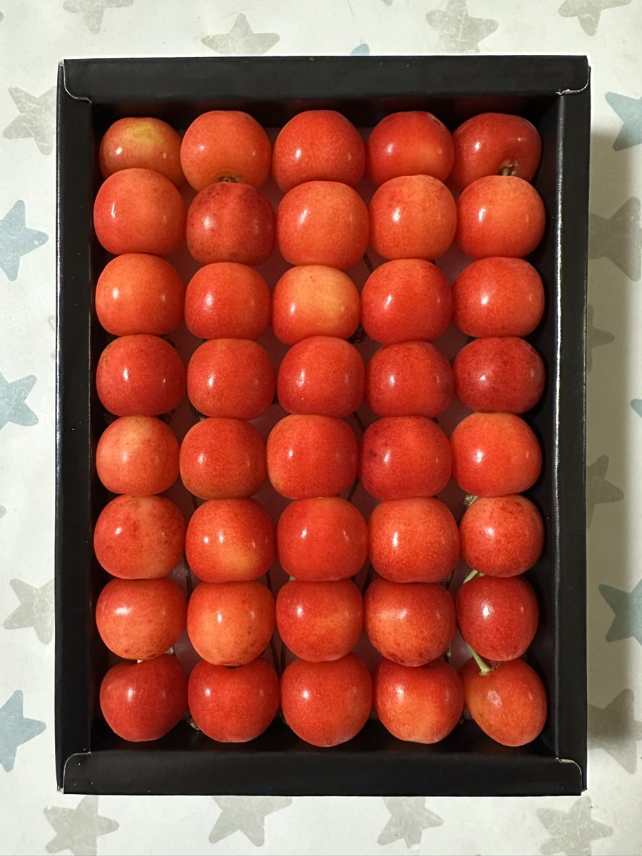 ORASHION2020's tweet photo. ふるさと納税の返礼品で佐藤錦をいただきました🍒
甘くて美味しかったです😋 https://t.co/0RnVAsvxGJ