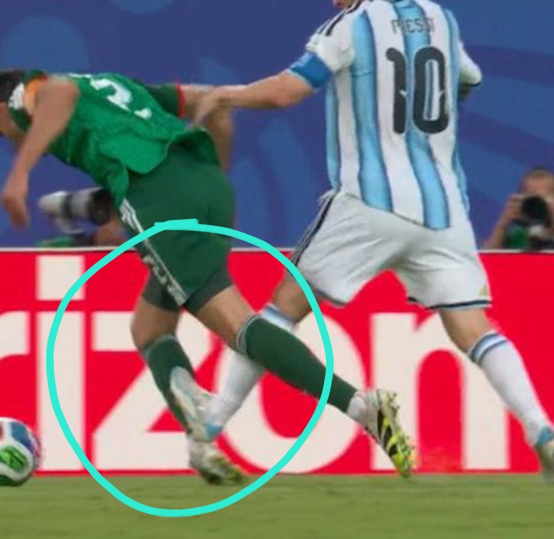 giannistrozza's tweet photo. @Argentina 🤔🤔🤔 https://t.co/K8jUaoGJKm