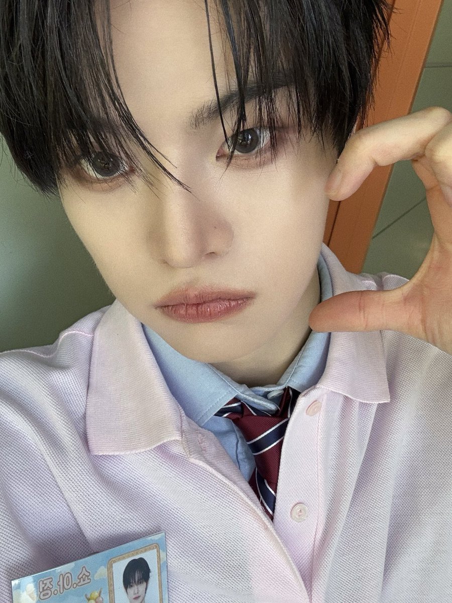 01468l's tweet photo. 선샌님 만두 한번만 터뜨려봐도 댑니까?? https://t.co/DlNey9A9aH