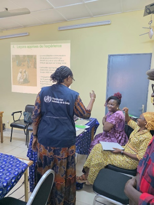 OMS_Burkina's tweet photo. 🌟 Au #BurkinaFaso, l’#OMS renforce la lutte contre la #malnutrition grâce à un appui durable 🇧🇫
32 agents formés dans le Yaadga pour mieux prendre en charge les enfants <5 ans.
🙏 Merci à #IrishAid
💪 Ensemble pour #ZeroMalnutrition #SantéPourTous https://t.co/M15enWIKCo