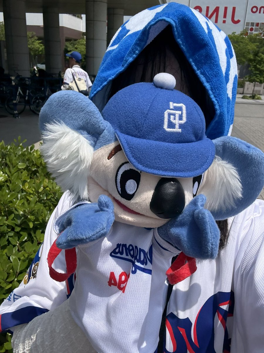 hn_ci6's tweet photo. ドアラに会う為に現地行ってたらいつの間にか野球好きになってました
1人観戦多め
極度の人見知り

#中日ドラゴンズ好きな人と繋がりたい https://t.co/i6MKLx6NJQ