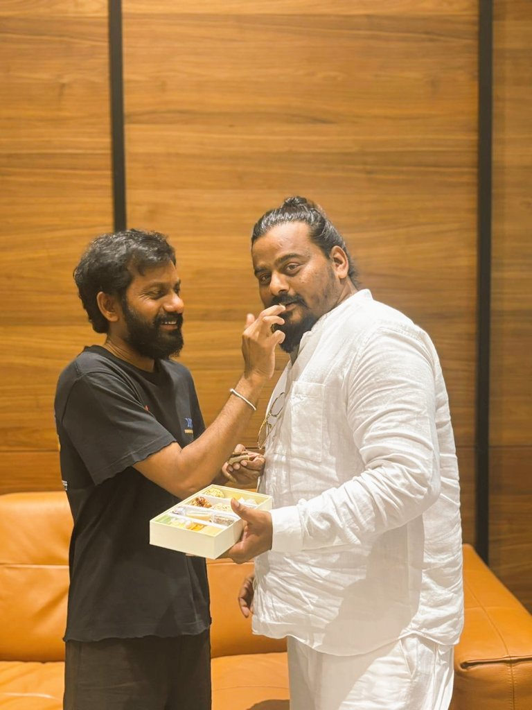 aegan_ekambaram's tweet photo. #peddi
#alwaysRamcharan
#buchibabusana
#ekambaramaegan

#Congratulations on the tremendous success of Peddi! 🎉

Thank you so much for giving me the wonderful opportunity to be a part of this journey. It has been an honor to contribute to such a remarkable project under your vision and leadership.