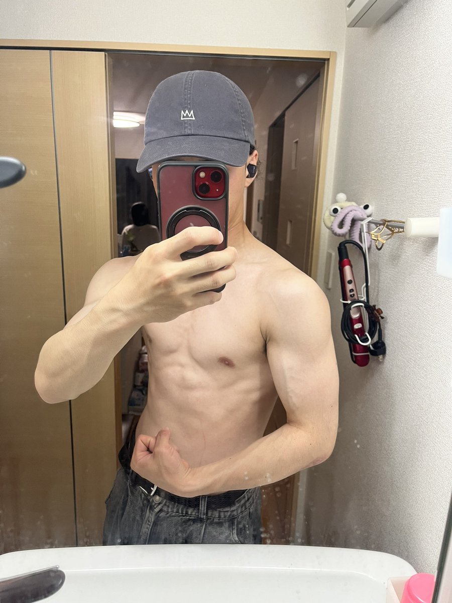 shiuki_'s tweet photo. 脚トレ想像の5倍はキツかったwwww
さーこのガリがどこまででかくなるかな https://t.co/VxpVZjf4Ij