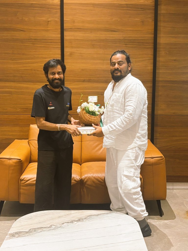 aegan_ekambaram's tweet photo. #peddi
#alwaysRamcharan
#buchibabusana
#ekambaramaegan

#Congratulations on the tremendous success of Peddi! 🎉

Thank you so much for giving me the wonderful opportunity to be a part of this journey. It has been an honor to contribute to such a remarkable project under your vision and leadership.