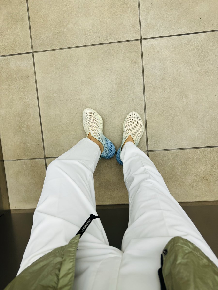 BokuShumei's tweet photo. これからSTARAY店内は、作る楽しさと出会う場所へ 、DIY商品やクリエイター作品を少しずつ並べていく予定です!
#staray #3Dプリントシューズ https://t.co/4zRE35HnOo