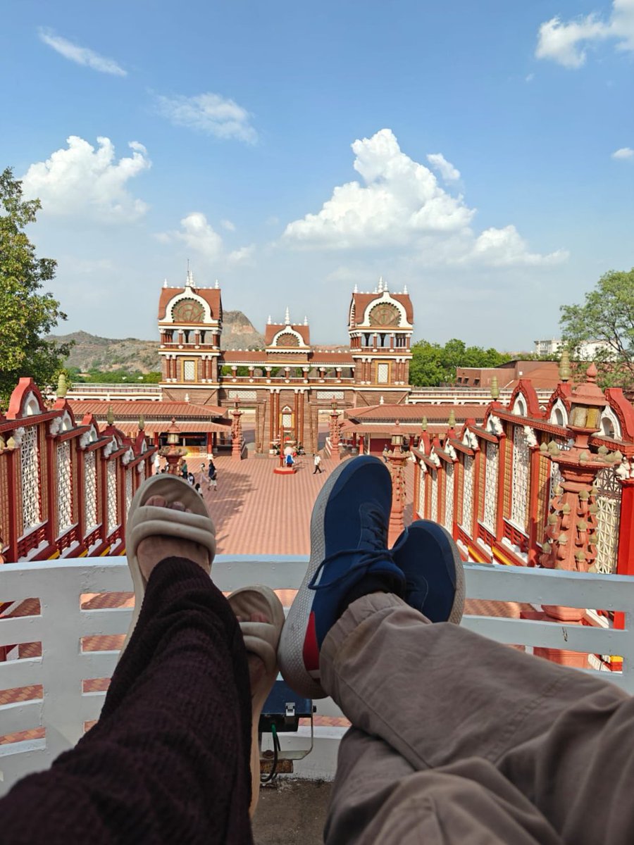 DHithyshi's tweet photo. Bro said he knows a spot 😌 https://t.co/72rJsFpWsj