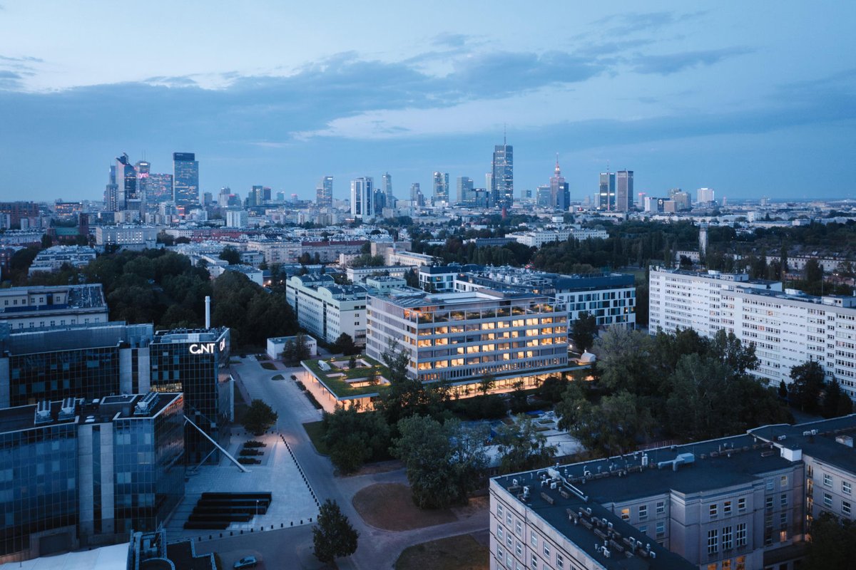 Murator_dom's tweet photo. Nowa siedziba Wydziału Psychologii Uniwersytetu Warszawskiego została laureatem Nagrody Architektonicznej Polityki 2026. Gmach zaprojektowany przez pracownię Projekt Praga zachwycił jury nie tylko architekturą, ale także funkcjonalnością i jakością przestrzeni.

📷Nate Cook https://t.co/kE5X6UhgqP