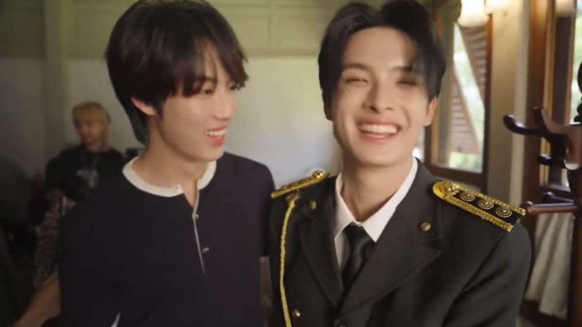 rrongsx's tweet photo. น้องขุนจะไปรู้อะไร ทำตุวบ๊องๆยิ้มหวานๆ แล้วแบบนี้หนุ่มตี๋จะไปไหนรอด https://t.co/HWSHyltJxS