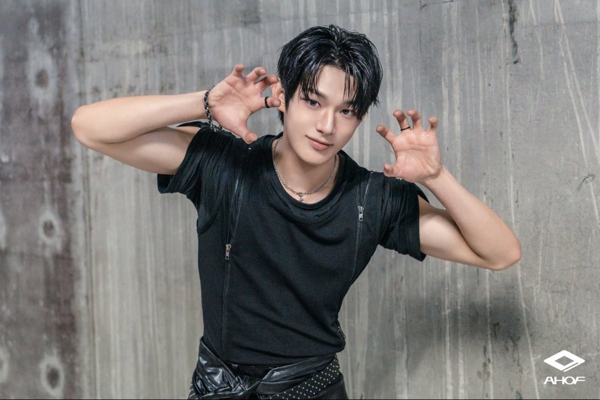 hanvensource's tweet photo. πΈ 260617 STEVEN UPDATE FROM AHOFβs OFFICIAL WEVERSE ACCOUNT
"AHOF(μν) 'Sugar High' Performance Video 촬μ λΉνμΈλ"
ποΈ https://t.co/h6MyTp13lL
#SIRENZ #μ¬μ΄λ μ¦ #HANVEN #νλΈ #STEVEN #μ€ν°λΈ https://t.co/jhvgr1Oypw