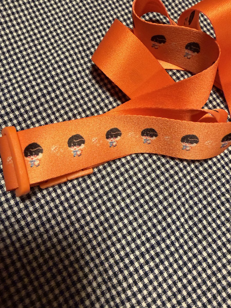 yurupaka's tweet photo. 届いたので見てみてさせてください。
売り子さん用につくったネックストラップとノベルティのめがねふき

ネックストラップはちょっと多めに作ったので当日並べておこうと思っております✋ https://t.co/ZKOmJjNSV4