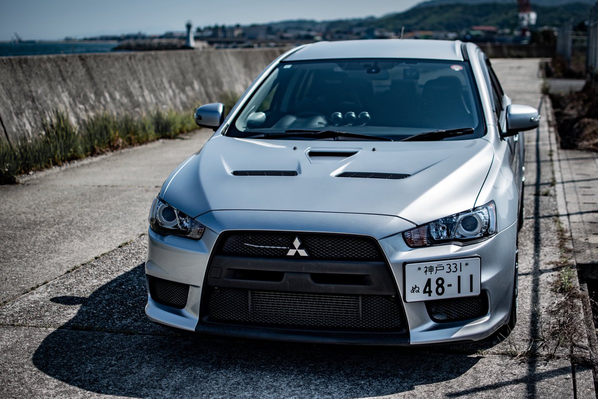plans7jimdz2020's tweet photo. 彼氏が乗ってる車は4駆って言うからSUVかと思ったらランサーエボリューションでした

うるさいし乗り心地最悪だし変な羽付いてて死にたいぐらい恥ずかしいデートでした

ランエボ使いこそ峠のキングだとか訳のわからないこと言ってました
さすがにキモすぎます

あたし何かおかしいこと言ってますか？ https://t.co/rXw7Q1BJWE