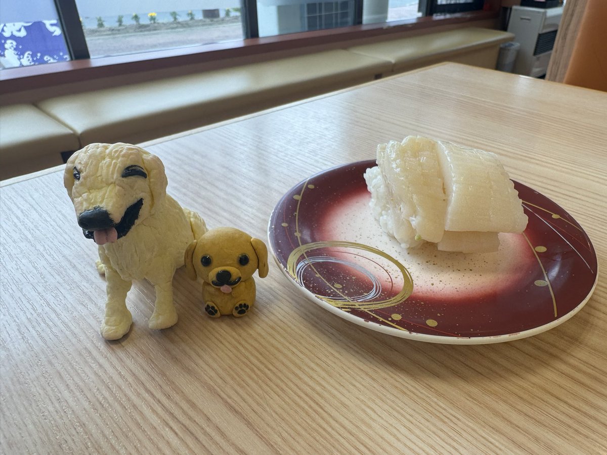 946ev's tweet photo. 今日は電気自動車で
まつりや本店に行ってきたワン🐾
#EV犬 #いか刺し握りが美味しすぎる https://t.co/dxDEL0VEjz