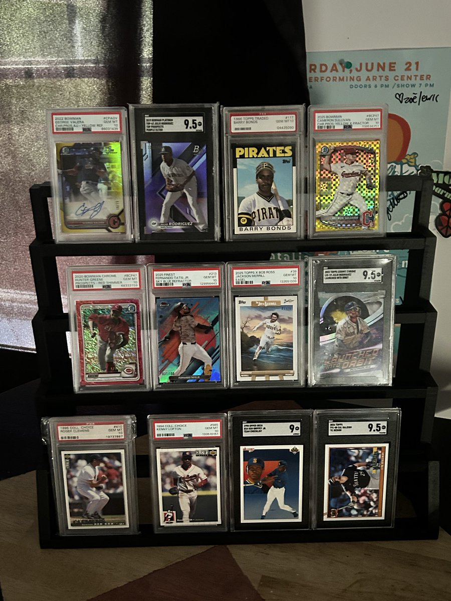 flamadiddledoo's tweet photo. Hump Day=Lets move some slabs day

Comment for asks, DM offers in any. 

#TheHobbyFamily #slabs #sale #selling #inventory https://t.co/xoLUeCV3KQ