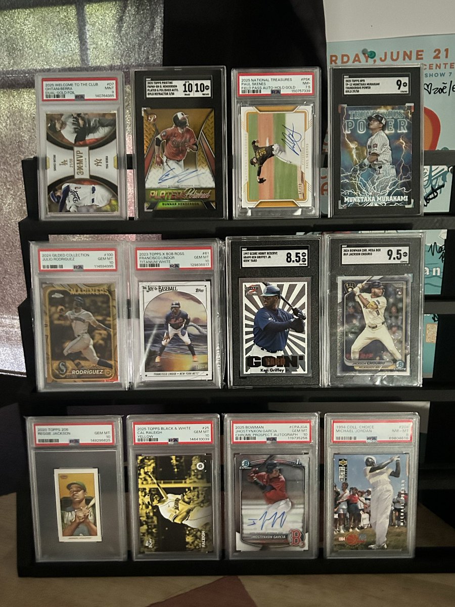 flamadiddledoo's tweet photo. Hump Day=Lets move some slabs day

Comment for asks, DM offers in any. 

#TheHobbyFamily #slabs #sale #selling #inventory https://t.co/xoLUeCV3KQ
