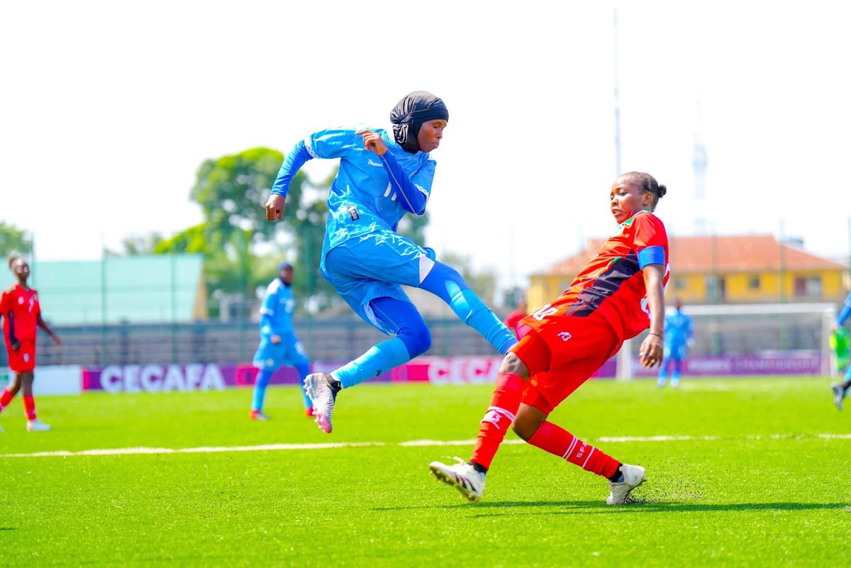 SomaliAthlete's tweet photo. SOMALIA U17 WOMEN 🇸🇴⚽️ 1ST EVER INTERNATIONAL WIN‼️ BEATING SUDAN 🇸🇩 8-2 👏👏 SO PROUD OF OUR SISTERS ❤️ https://t.co/5nL5ClRLEX