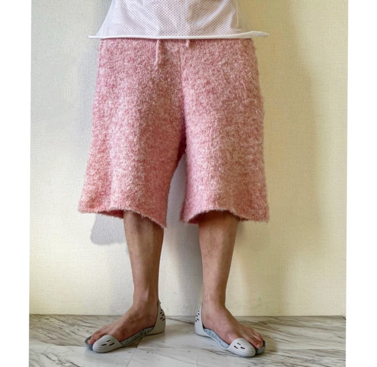 Protocol2018's tweet photo. 2025A/W randy milky pink knit buggy silhouette shorts

こちらのモデル大好き過ぎて、他に二つ持っているので一つお譲りします タグ付き新品

ポリ70%ナイロン20%ウール8%スパンデックス2% ポリ多めで編み目も粗いので意外と涼しく、この時期でも履いています スパンデックスも入っているので伸縮性 https://t.co/ScDRdCqKHn
