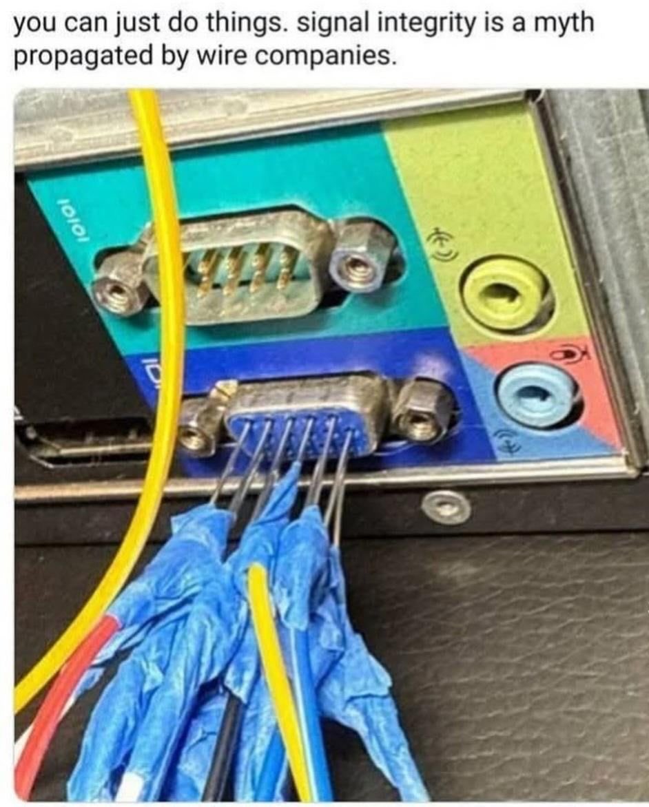 CyberRacheal's tweet photo. The cables don’t know about their color 💀 https://t.co/BOe5Ju4sNF