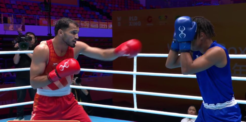the_bridge_in's tweet photo. #News | Deepak stuns the reigning Asian Games champion🔥

He defeated Sewon Okazawa of Japan on a unanimous decision in the men's 70 kg pre-quarterfinal bout at the World Boxing Cup China.

#Boxing #Indiansports https://t.co/6yjTvxJx4Z