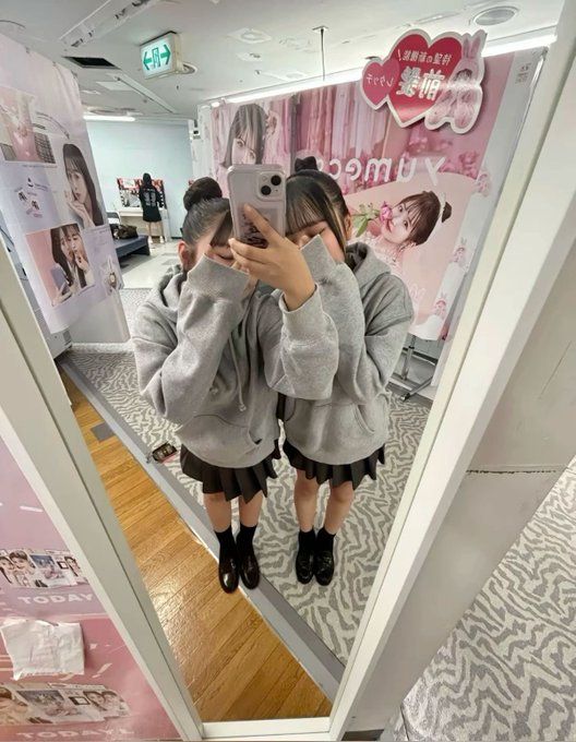 しおり tweet media