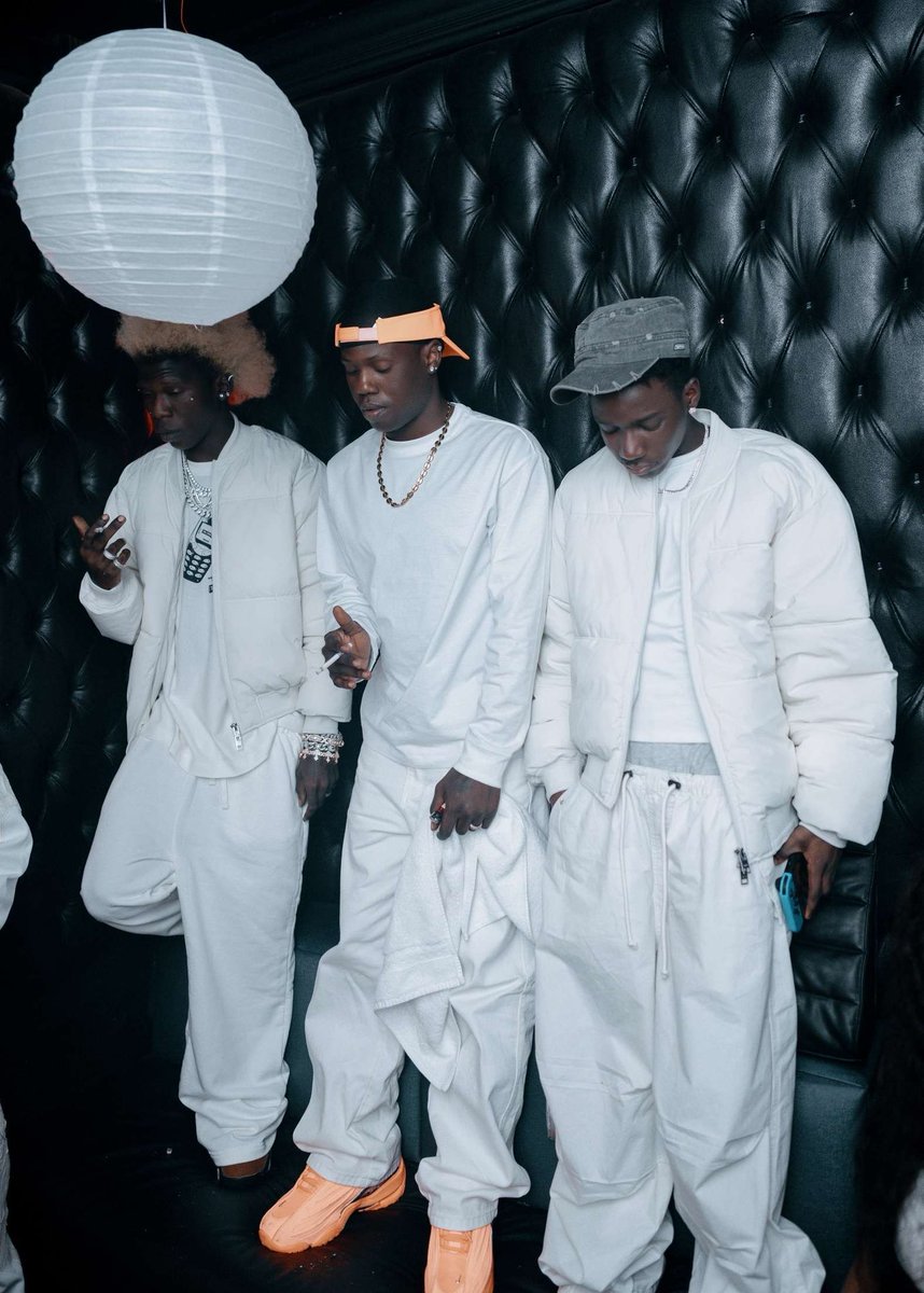 _M_believer's tweet photo. All Dem White Fc 🤍🤍 https://t.co/Xrjb8Yl8wp
