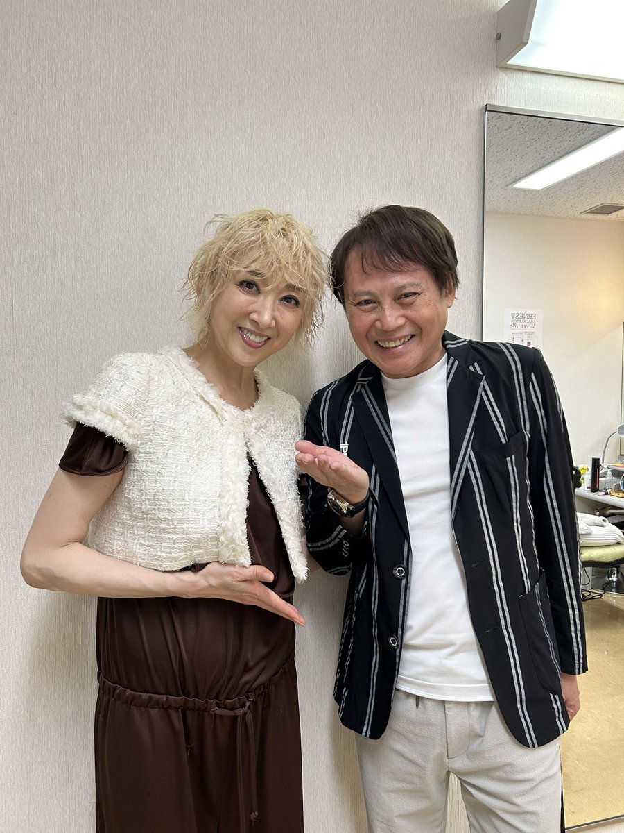 tamatap_mariart's tweet photo. タマノ〜！カンゲキ〜！
という事で『アーネスト・シャクルトンに愛されて』を観劇しました。出演者はたった2人だけのまさにオフブロードウェイっぽい作品でした！
久しぶりのリカちゃんに会えて嬉しかったです🥰 https://t.co/XheX7vdbvl
