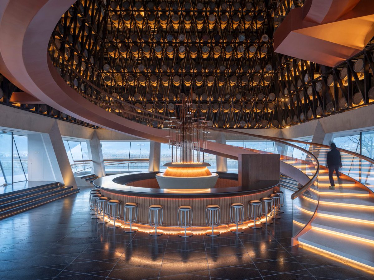 ArchDaily's tweet photo. YunTuo Distillery by OLI Architecture
#China 🇨🇳

#photography: Fangfang Tian, YunTuo, Yilong Zhao
https://t.co/M1a90U19wq https://t.co/sIaMzXHhY0